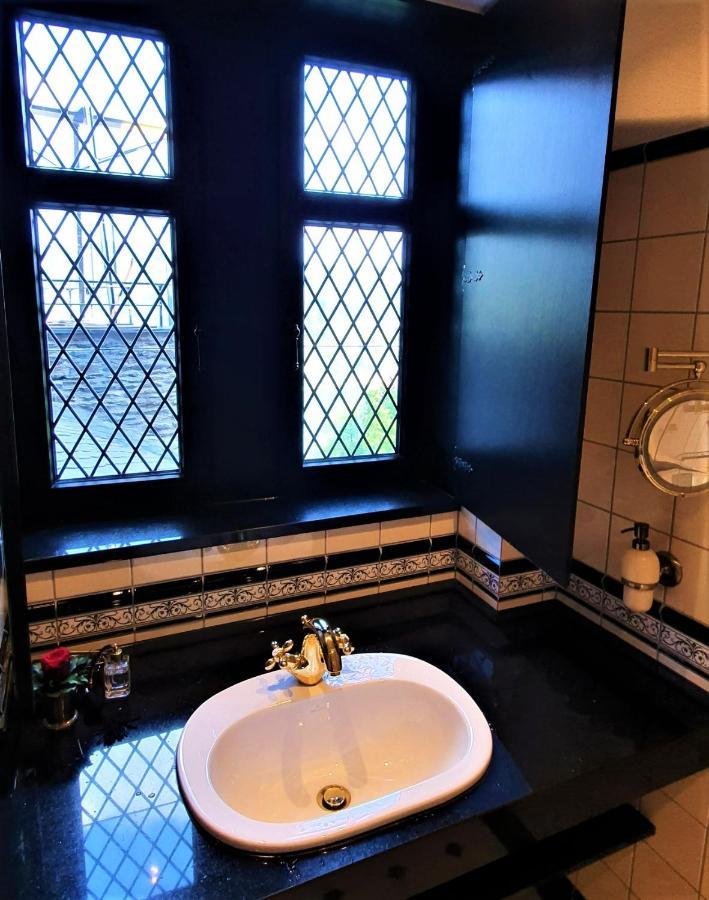 Burghotel Auf Schoenburg Oberwesel Esterno foto