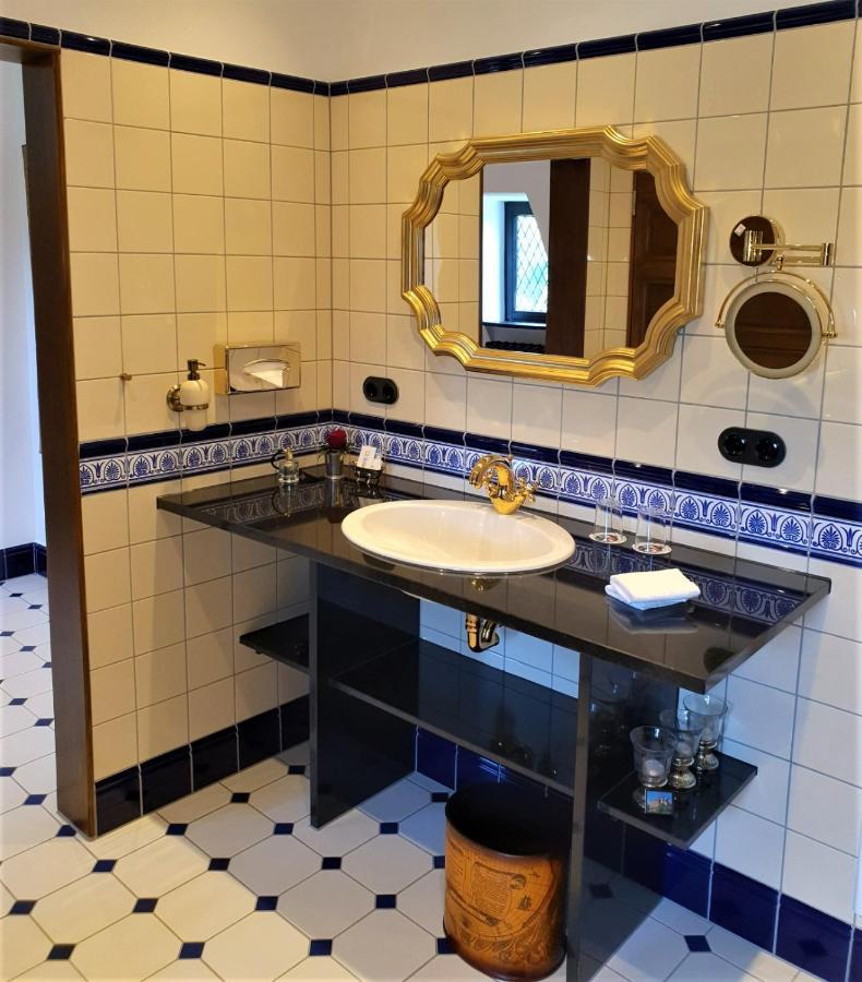 Burghotel Auf Schoenburg Oberwesel Esterno foto