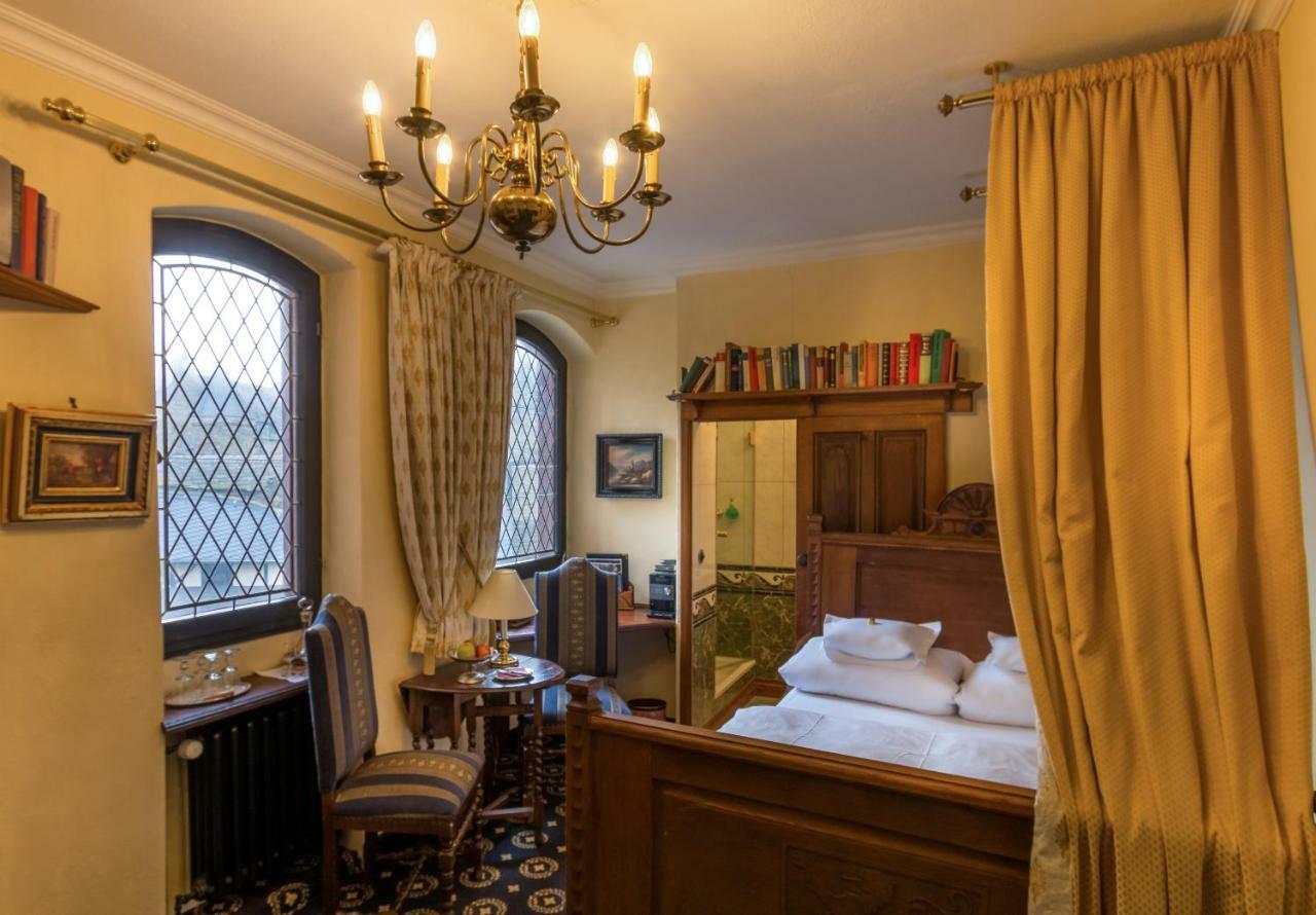 Burghotel Auf Schoenburg Oberwesel Esterno foto