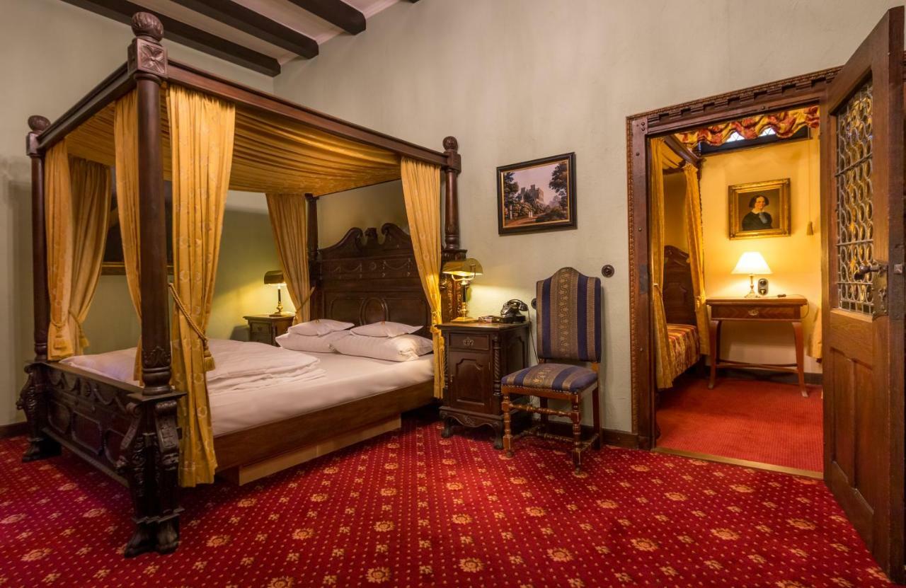 Burghotel Auf Schoenburg Oberwesel Esterno foto